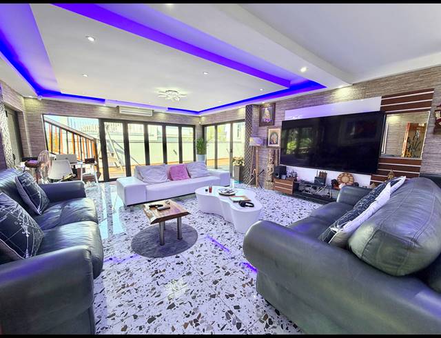 4 BEDROOM HOUSE TO LET IN BALLITO CENTRAL